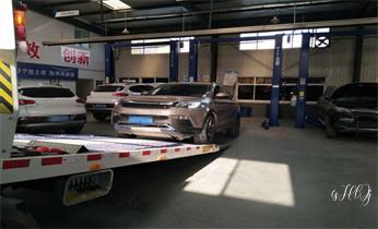 高速公路道路快速24小時拖車救援服務(wù)就附近公司熱線電話-汽車搭電/補(bǔ)胎/吊車/脫困/維修/送油水/運輸/開鎖配鑰匙-霍爾果斯奎屯伊寧察布霍城鞏留新源昭蘇特克斯尼勒克